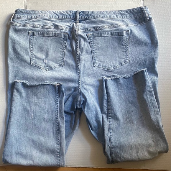 Light blue boyfriend distress stretch jeans - Picture 2 of 6